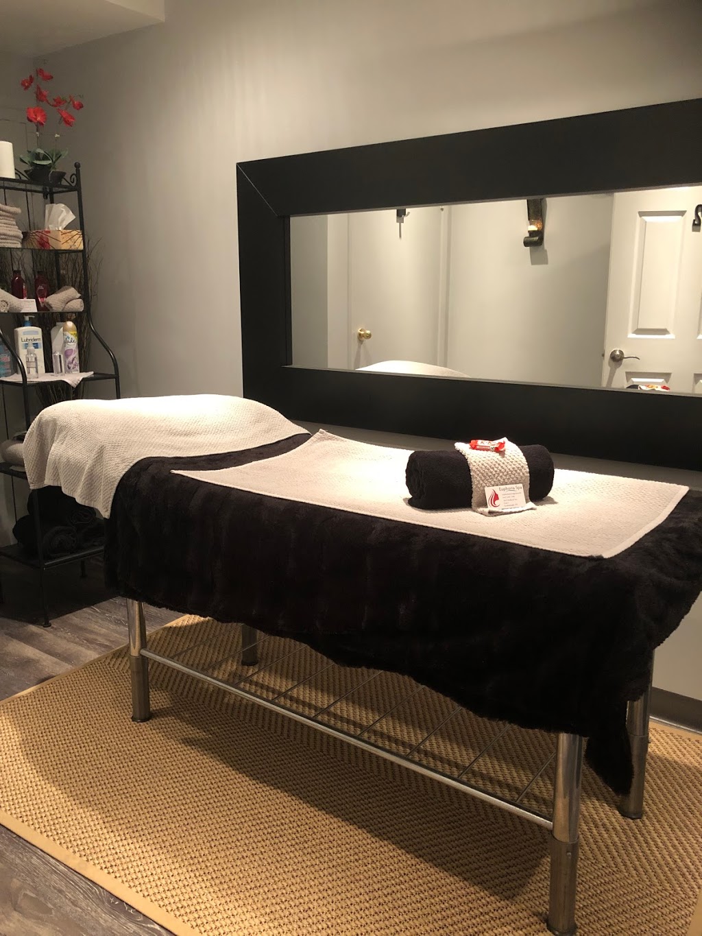 Euphoria Spa | 3833 Midland Ave #5, Scarborough, ON M1V 5L6, Canada | Phone: (647) 436-1568