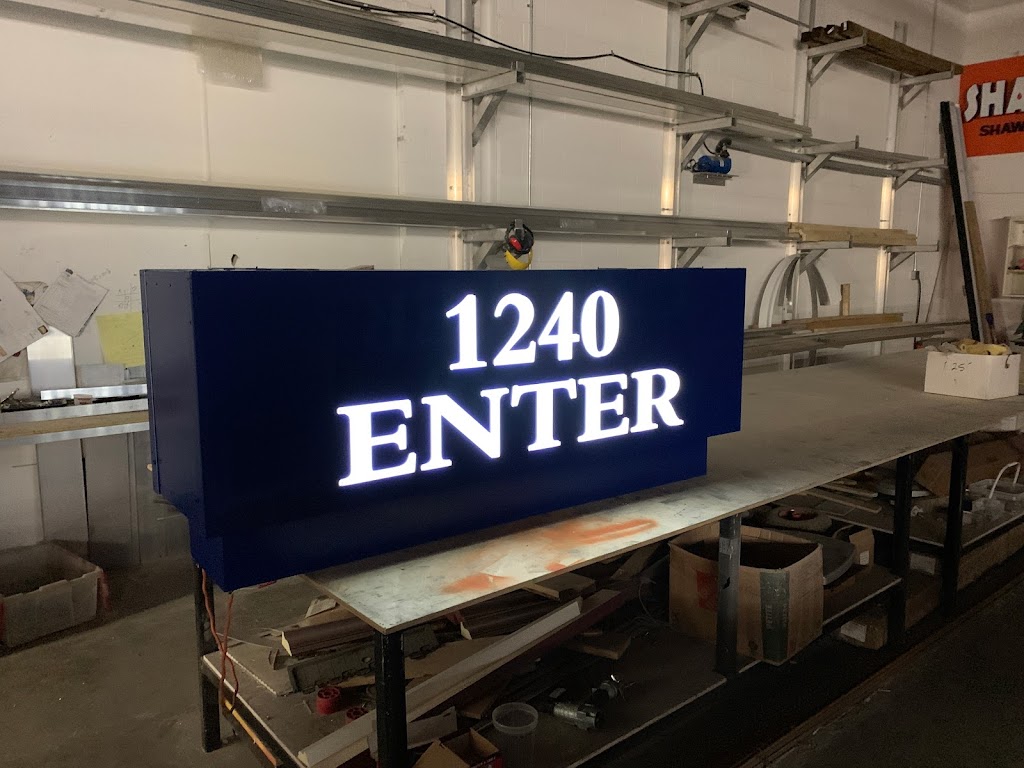 Meteor signs | 2736 Dingman Dr, London, ON N6N 1G4, Canada | Phone: (905) 936-5454