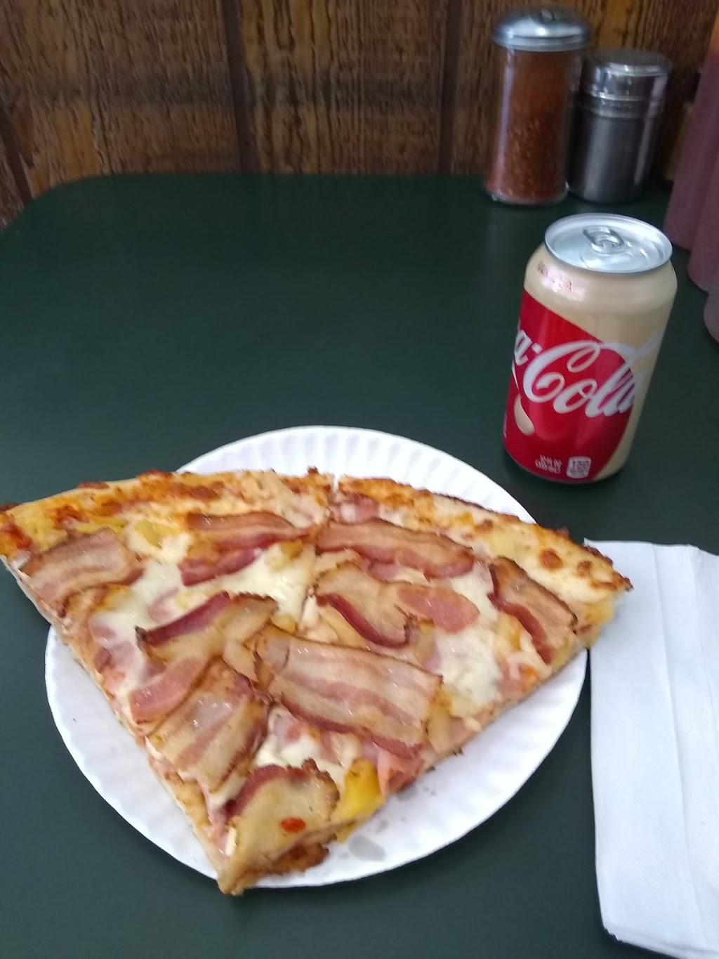 Dundas Pizza | 3088 Dundas St W, Toronto, ON M6P 1Z8, Canada | Phone: (416) 763-2121