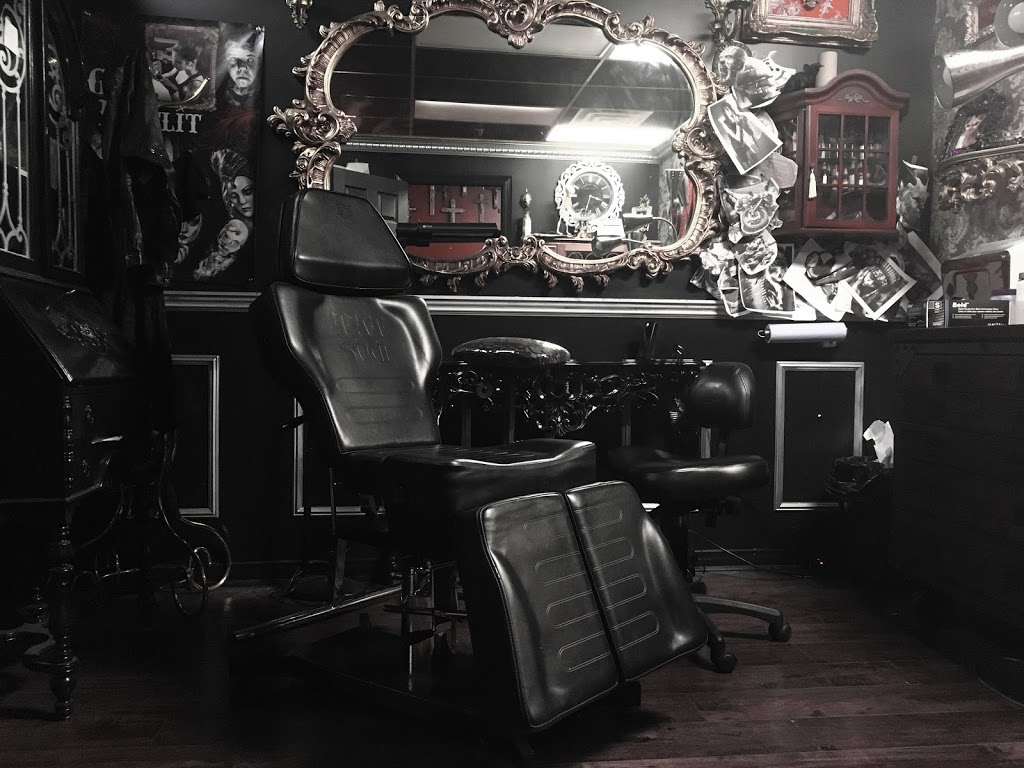 Golden Lips Tattoo | 1816 Boulevard Marie-Victorin, Longueuil, QC J4G 1Y9, Canada | Phone: (450) 646-4404