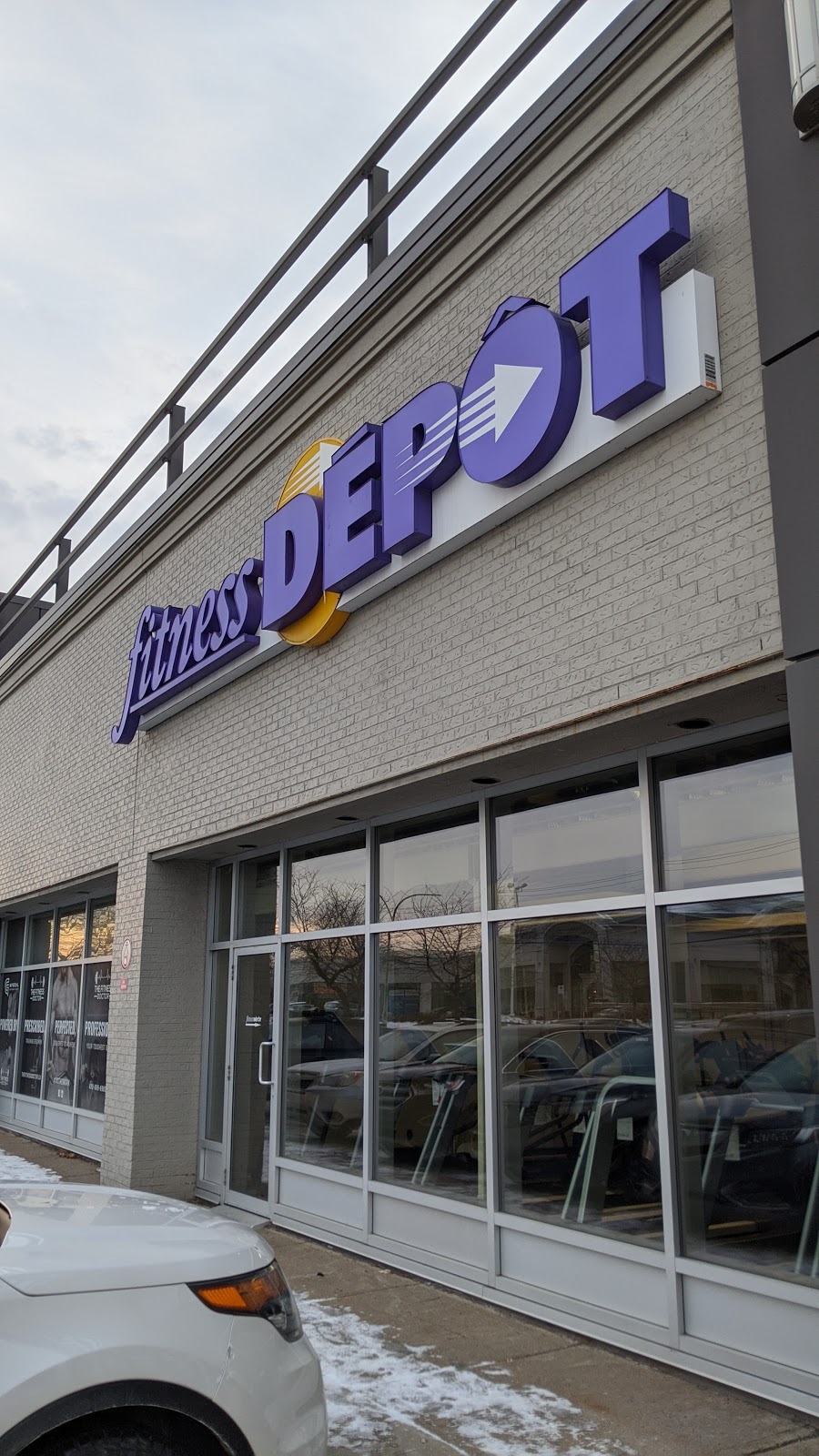 Fitness Depot | 61 Bd Brunswick, Dollard-des-Ormeaux, QC H9B 2N4, Canada | Phone: (514) 421-2302