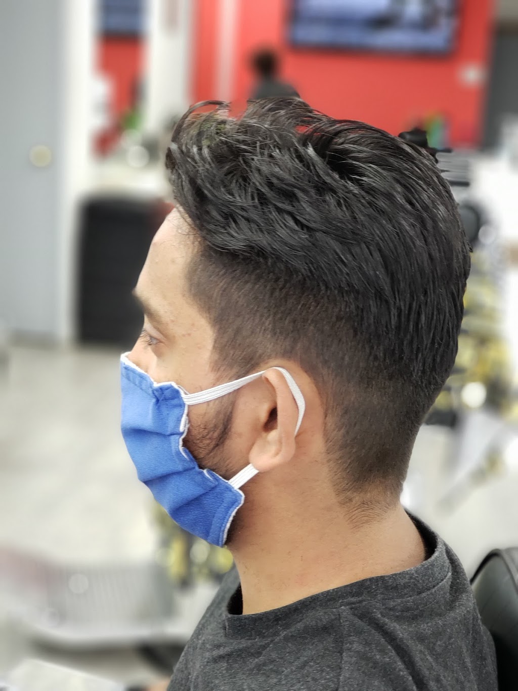 PePes New Look | 936 Pape Ave, East York, ON M4K 3V2, Canada | Phone: (416) 422-2000