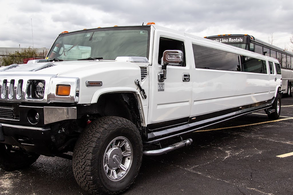 Kitchener Limo & Party Bus Rentals | 123 Pondcliffe Dr, Kitchener, ON N2R 0M4, Canada | Phone: (519) 900-4262