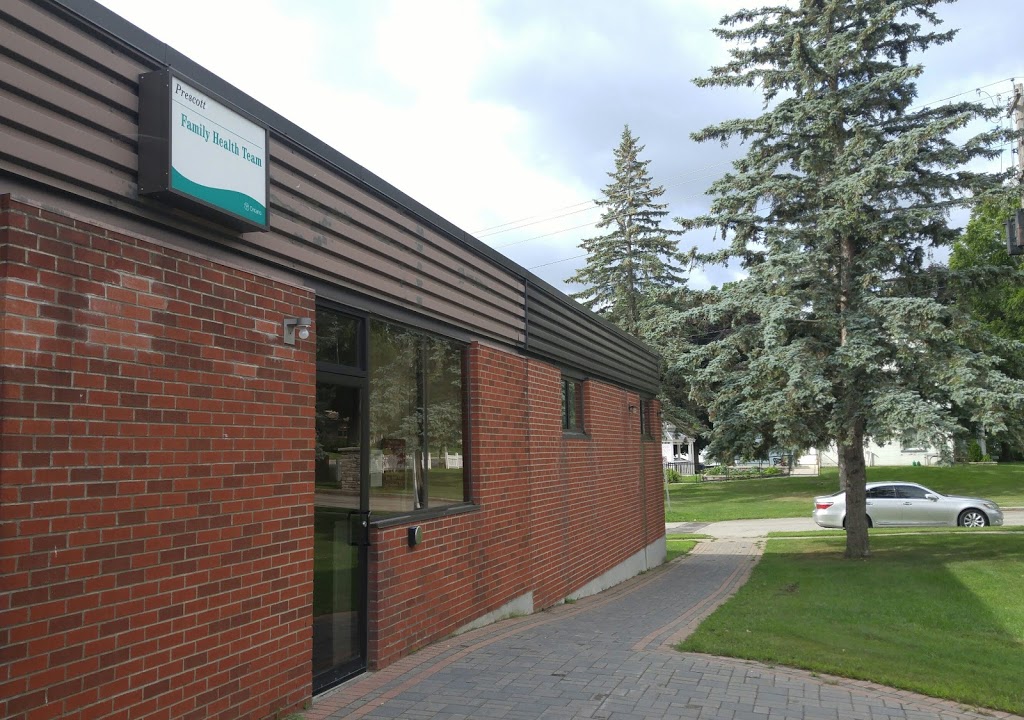 Prescott Family Medical Centre | 555 King St W, Prescott, ON K0E 1T0, Canada | Phone: (613) 925-5977