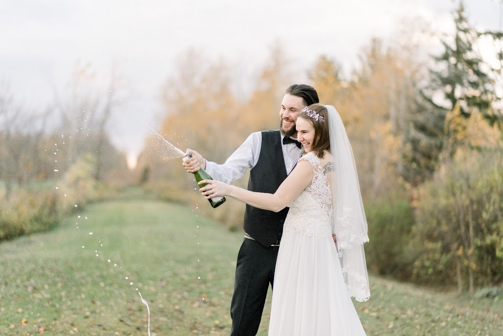 An Intimate Affair • Microweddings & Elopements | 879 Robinson Rd, Dunnville, ON N1A 2W1, Canada | Phone: (905) 531-5088