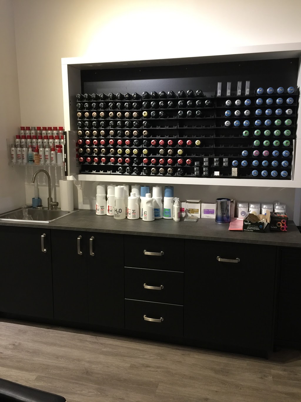 Hypnotyc Hair Lounge | 1627 Niagara Stone Rd Box 1100, Virgil, ON L0S 1T0, Canada | Phone: (905) 468-4888
