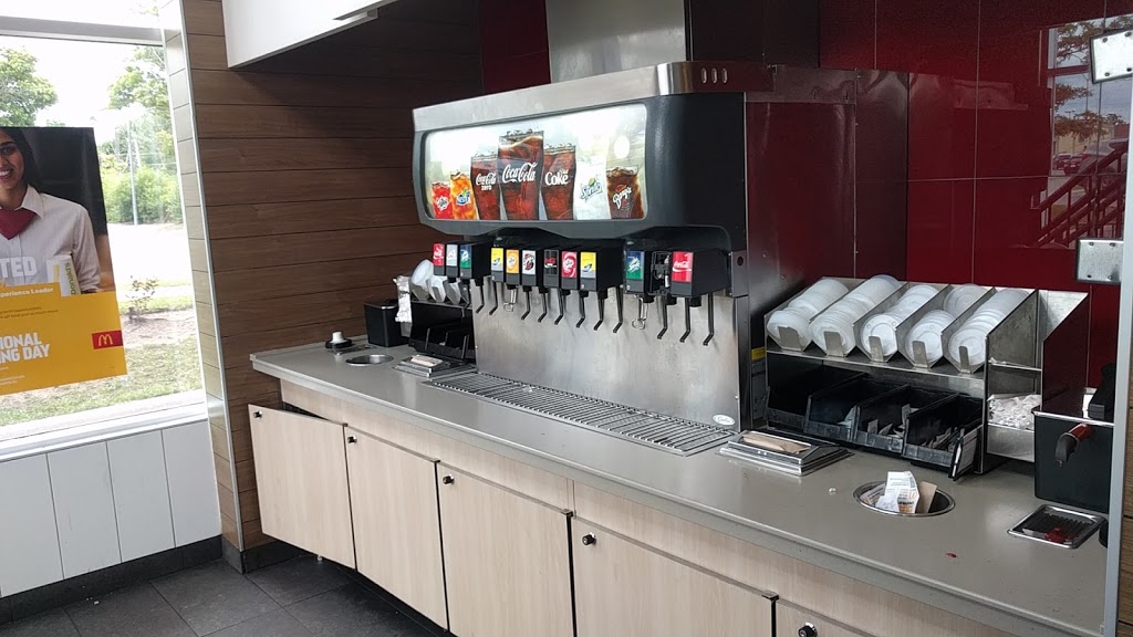 McDonalds | 1074 Wellington Rd, London, ON N6E 1M2, Canada | Phone: (519) 691-1042