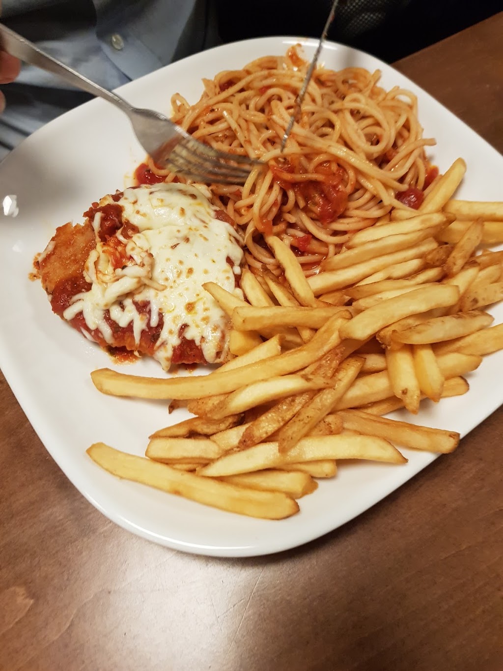Boston Pizza | 438 Holland St W, Bradford, ON L3Z 0G1, Canada | Phone: (905) 775-6060