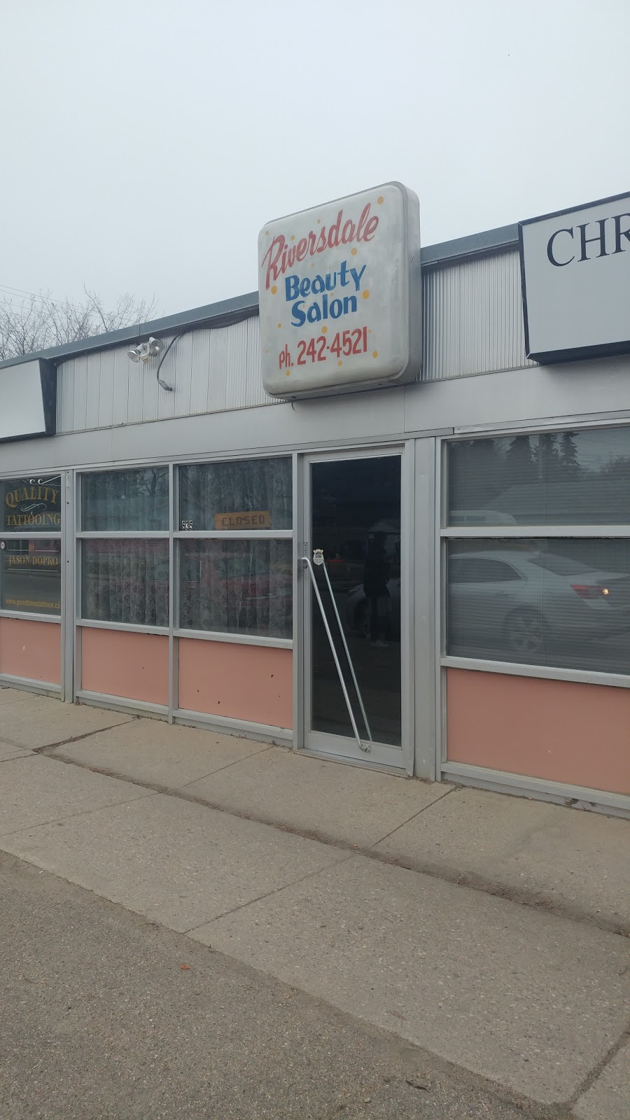Riversdale Beauty Salon | 1006 17 St W, Saskatoon, SK S7M 1E3, Canada | Phone: (306) 242-4521