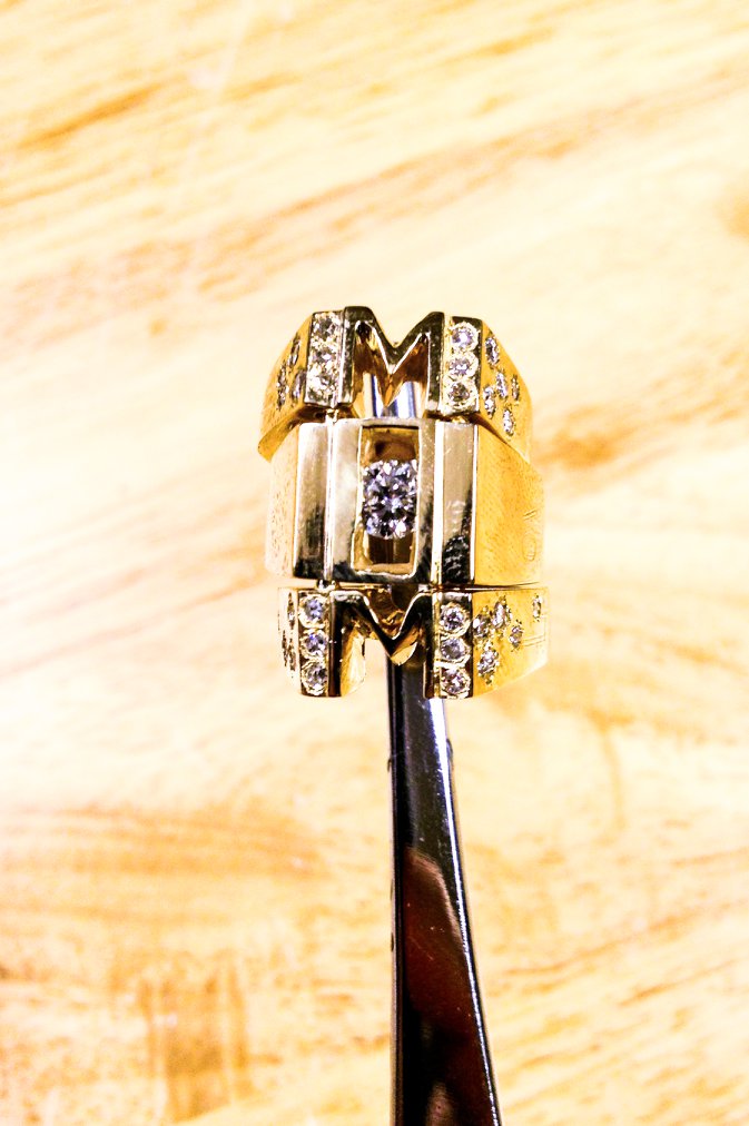 Creative Custom Gold | 115 4th Ave E, Three Hills, AB T0M 2A0, Canada | Phone: (403) 823-0765
