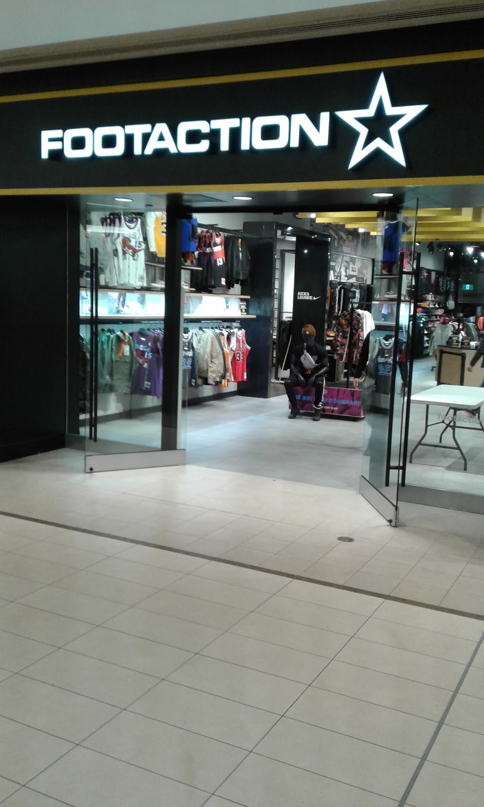 Footaction | 300 Borough Dr Unit 84, Scarborough, ON M1P 4P5, Canada | Phone: (416) 290-5286