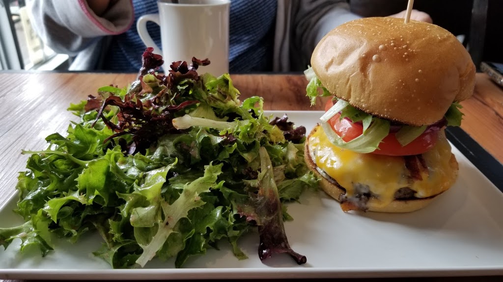 Burger Town | 445 Chemin Bord-du-Lac, Dorval, QC H9S 2A7, Canada | Phone: (514) 631-5757