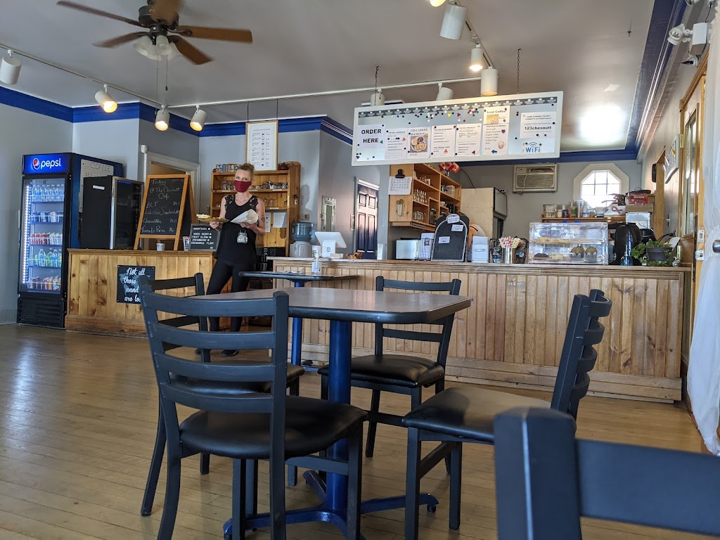 The Chesnutt Cafe | 10163 Durham St, Pugwash, NS B0K 1L0, Canada | Phone: (902) 243-2000