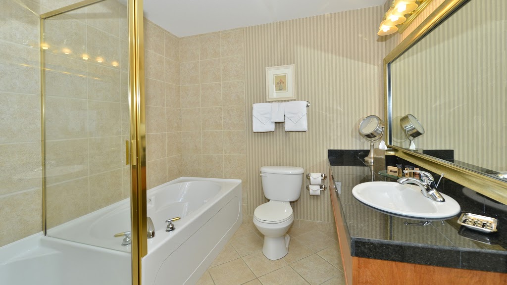 Prestige Harbourfront Resort, BW Premier Collection | 251 Harbourfront Dr, Salmon Arm, BC V1E 2W7, Canada | Phone: (250) 833-5800