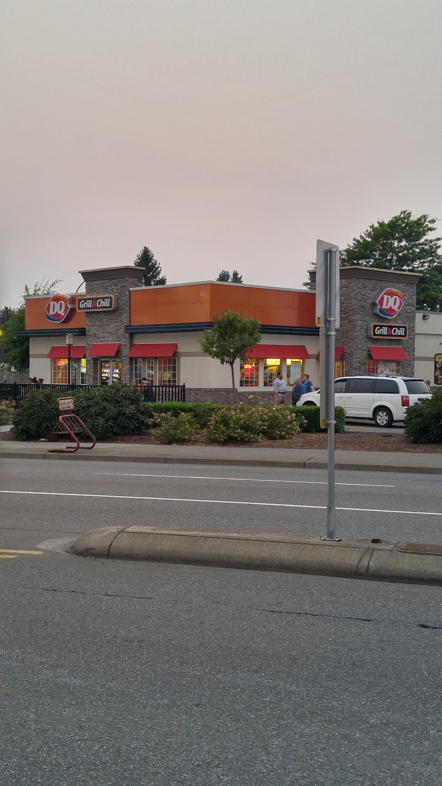 Dairy Queen Grill & Chill | 31911 S Fraser Way, Abbotsford, BC V2T 1V5, Canada | Phone: (604) 850-0080