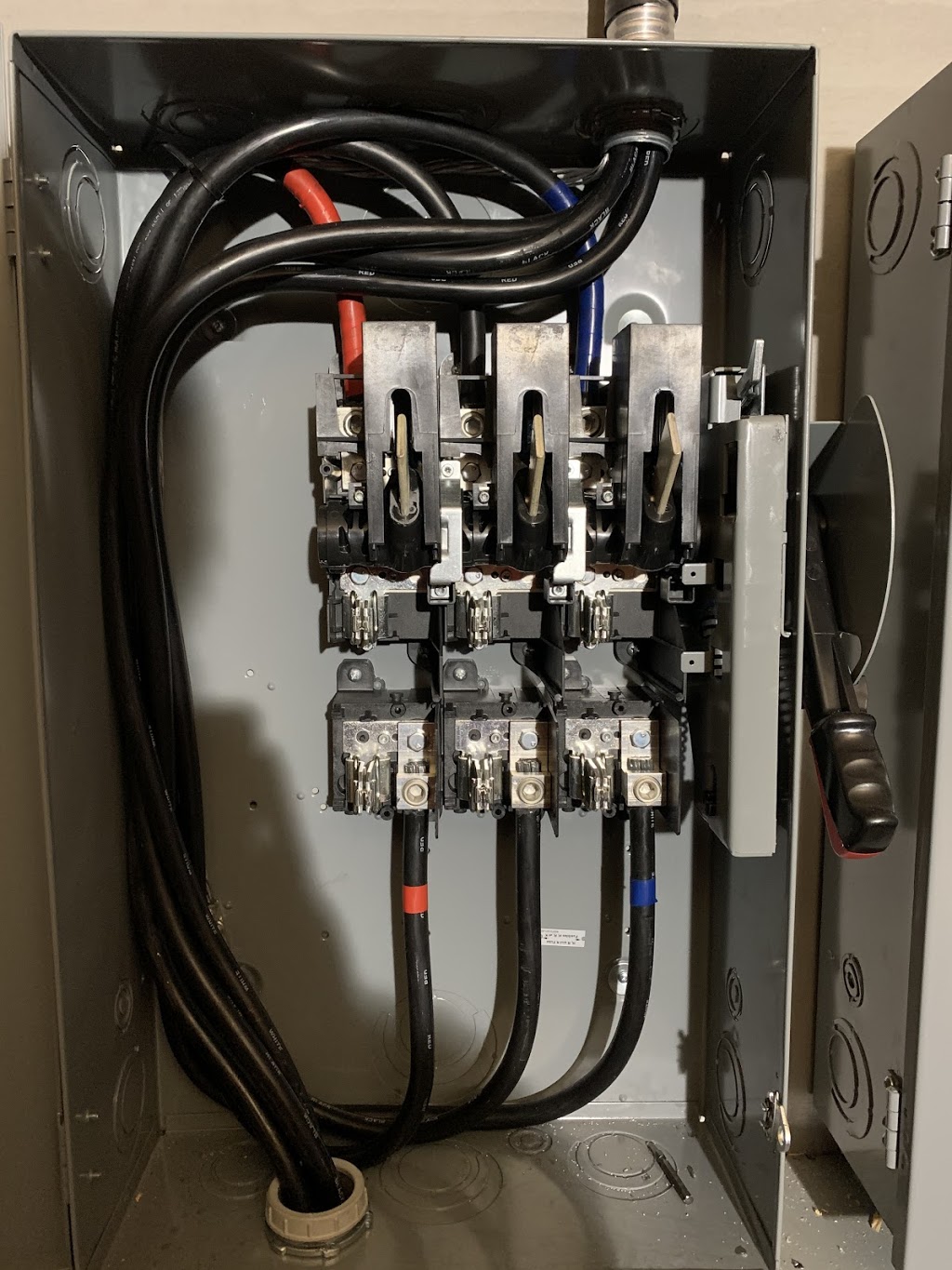 DMC Electrical Service Ltd | 237 Mersea Rd 15, Leamington, ON N8H 3V7, Canada | Phone: (519) 326-9707