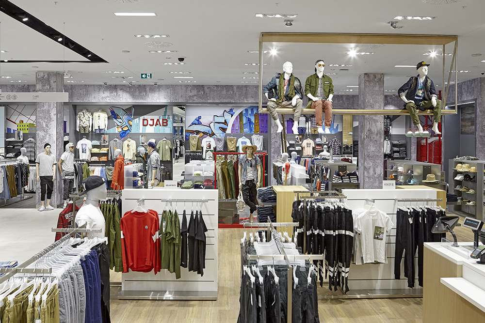 La Maison Simons | 100 City Centre Dr, Mississauga, ON L5B 2C9, Canada | Phone: (289) 777-3630