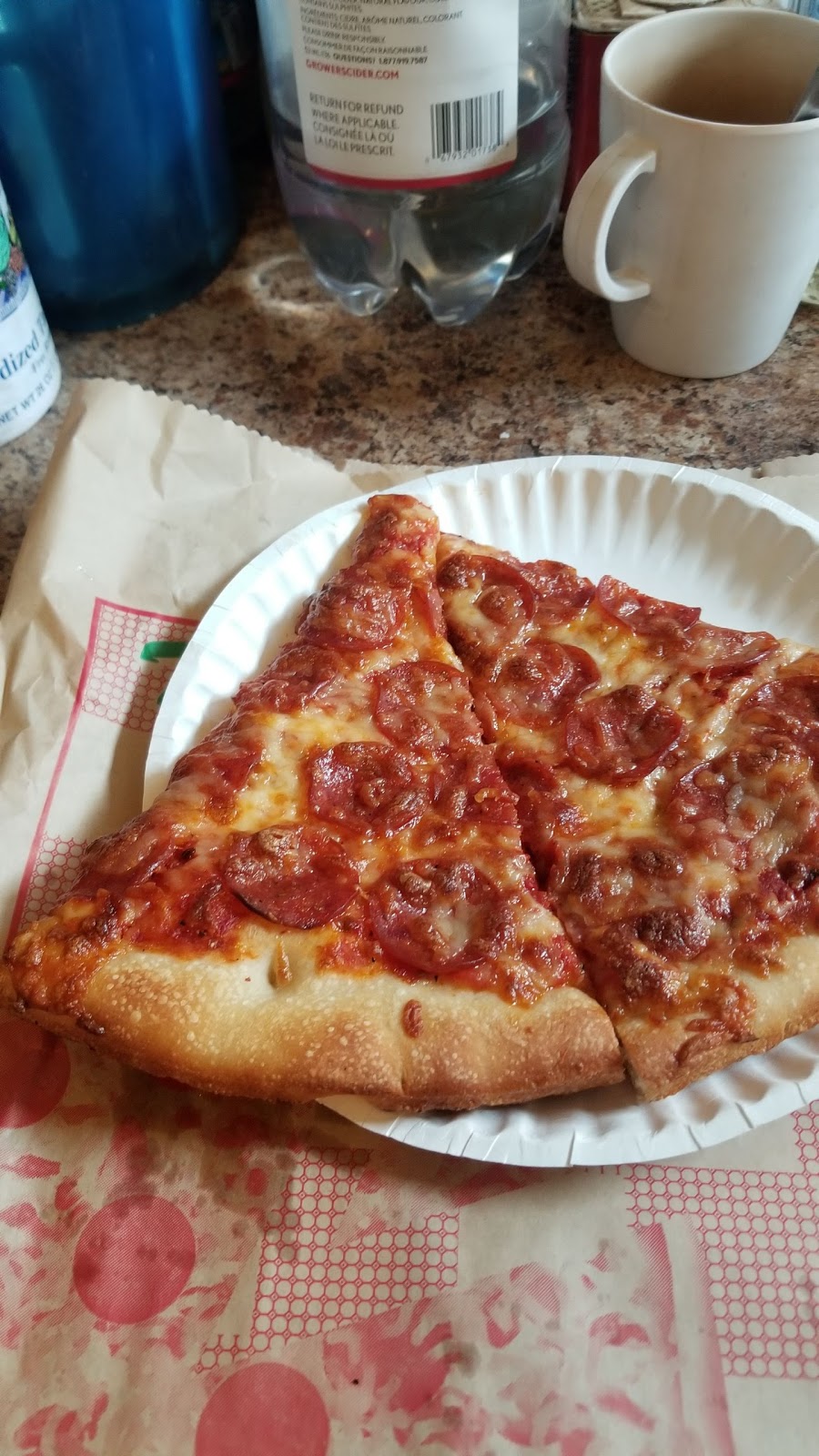 Dundas Pizza | 3088 Dundas St W, Toronto, ON M6P 1Z8, Canada | Phone: (416) 763-2121
