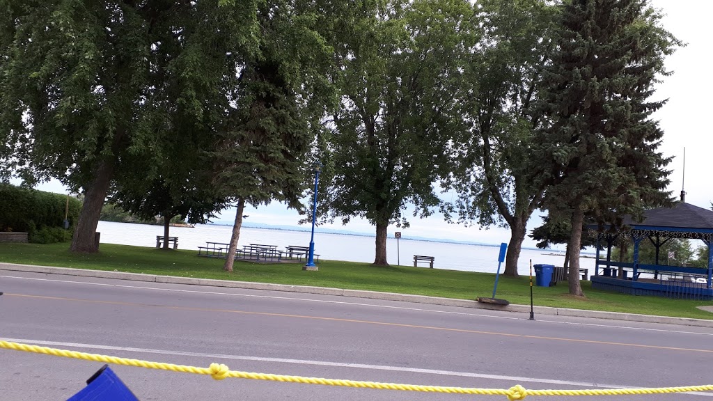Cimetière Catholique Saint-Ignace | 27 Rue des Muguets, Coteau-du-Lac, QC J0P 1B0, Canada