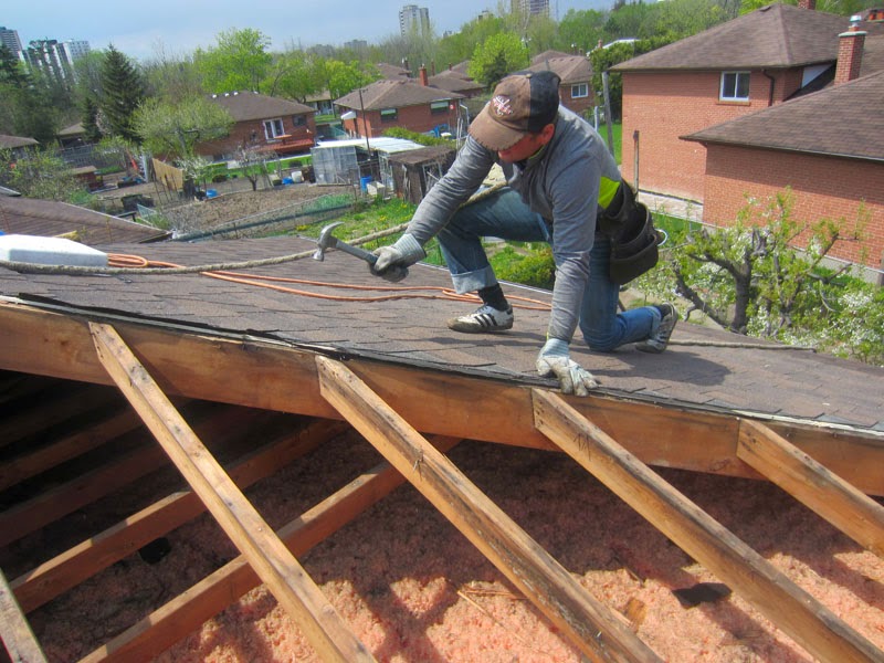 Canadian Roof Masters | 12 Goldfinch Ct Unit 911, North York, ON M2R 2C4, Canada | Phone: (416) 626-0777