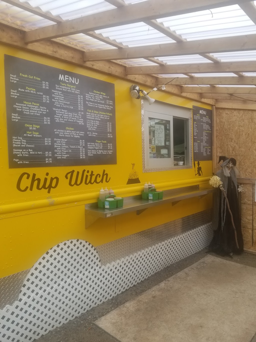 ChipWitch Fry Truck | 129 Tamarac St, Dunnville, ON N1A 2C1, Canada | Phone: (905) 921-2217