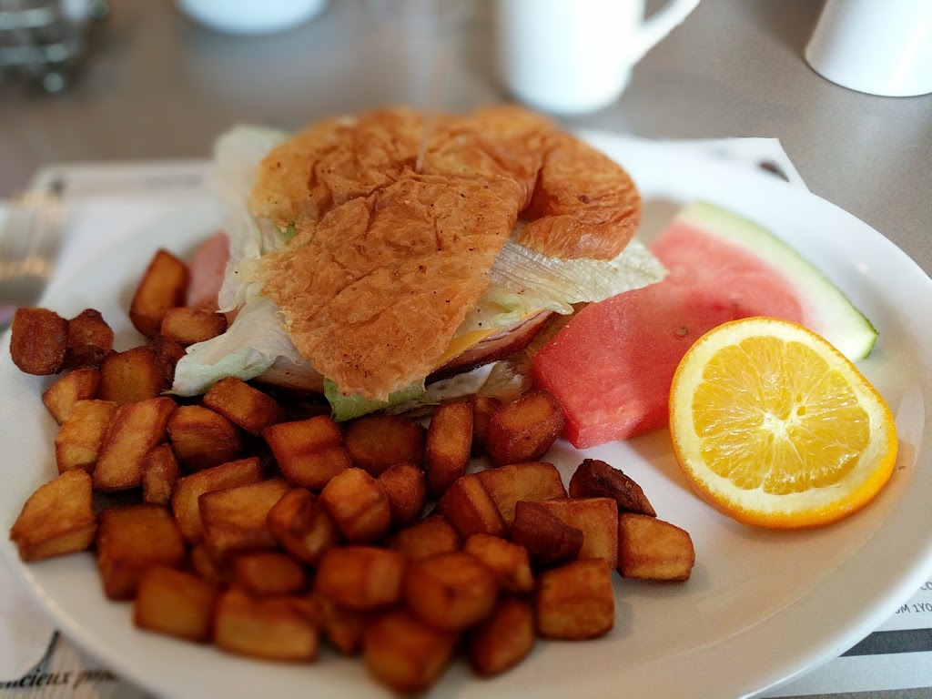 Restaurant La Grille | 2725 25e Av, Saint-Prosper, QC G0M 1Y0, Canada | Phone: (418) 594-1960