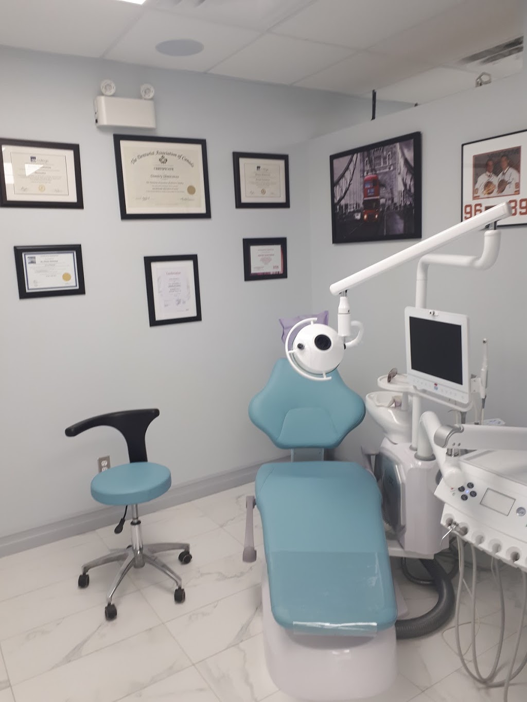 Shmitsmans Denture Clinic | 1623 Renfrew St, Vancouver, BC V5K 4E1, Canada | Phone: (604) 253-0252