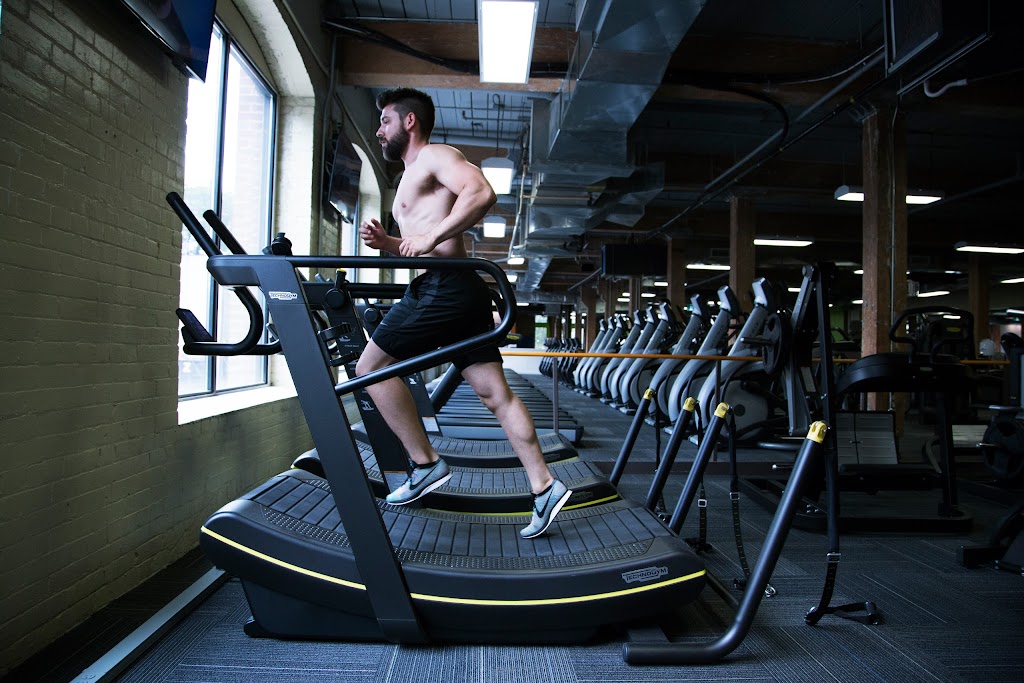 Hone Fitness Queen & Carlaw | 181 Carlaw Ave, Toronto, ON M4M 2S1, Canada | Phone: (416) 238-0015