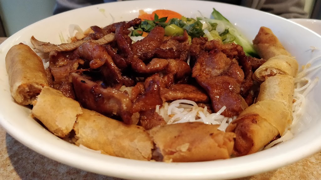 Mekong Restaurant | 2885 17 Ave SE, Calgary, AB T2A 0P7, Canada | Phone: (403) 248-1488