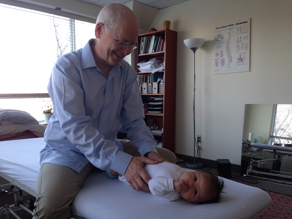 Clinique Ostéopathie Montréal ; Eddy Basch D.O. | 810 Av Champagneur Bur. 226, Outremont, QC H2V 4S3, Canada | Phone: (514) 816-8894