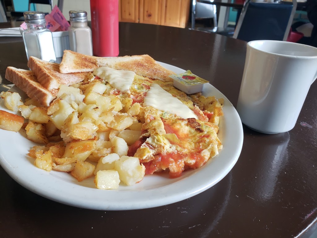 Sunnidale Corners Diner | 6038-6046 ON-26, Stayner, ON L0M 1S0, Canada | Phone: (705) 428-2241