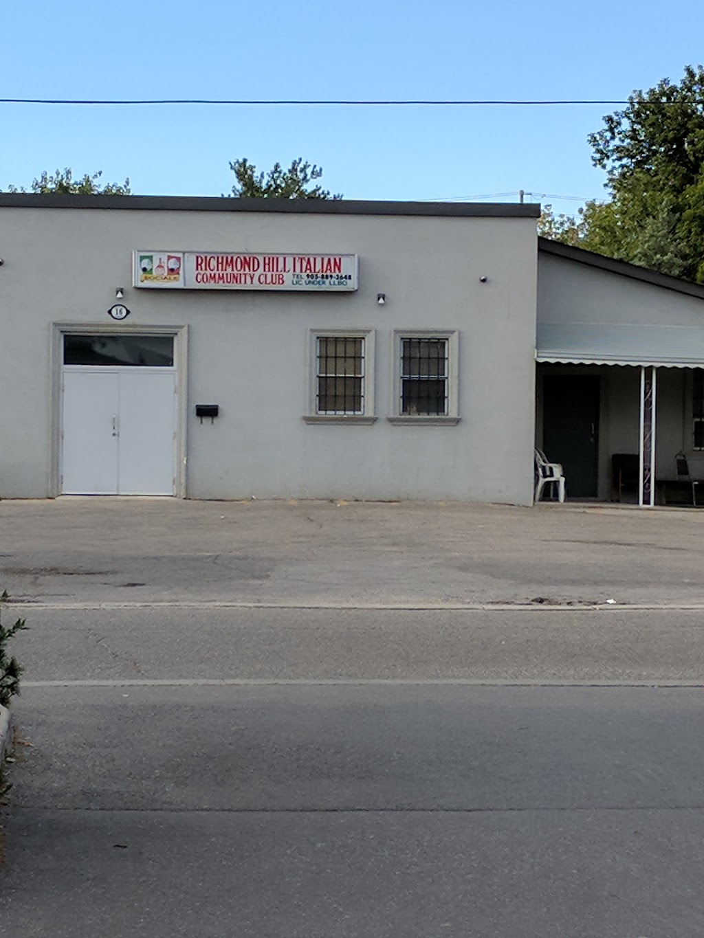Richmond Hill Italian Comm Clb | 18 Spruce Ave, Richmond Hill, ON L4C 6W1, Canada | Phone: (905) 889-3648