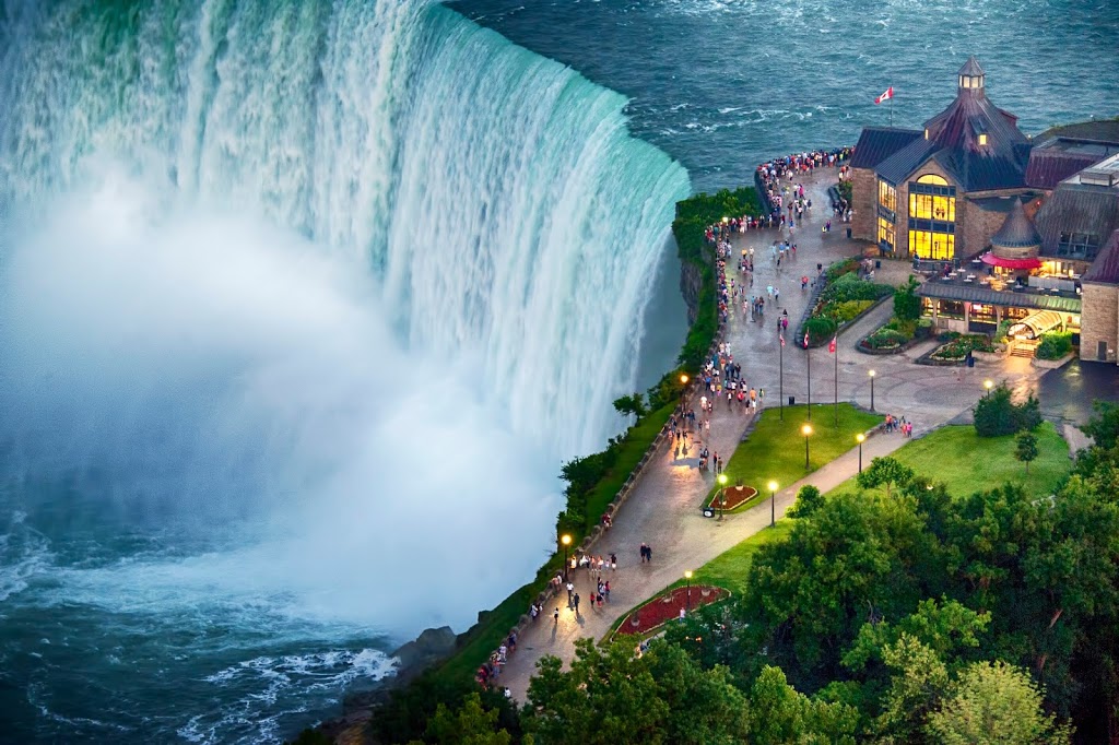 Royal Tours | 215 Carlingview Dr #206, Etobicoke, ON M9W 5E8, Canada | Phone: (888) 786-7906
