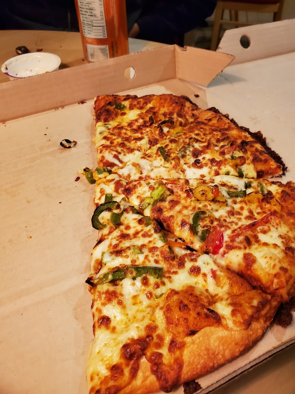 Pizza Hut | 342 Bayfield St, Barrie, ON L4M 3C4, Canada | Phone: (705) 728-2124