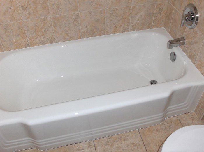 Bathtub Makeover | 144 Pine Dr, Stoney Creek, ON L8G 3B7, Canada | Phone: (905) 541-9232