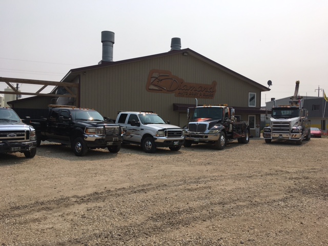 Diamond Autobody & Glass | 265 Kimberly Rd, Winkler, MB R6W 4A7, Canada | Phone: (204) 325-8957