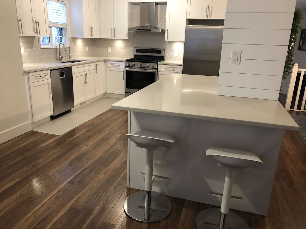 Oakwood Pacific Kitchens | 1044 Marine Dr, North Vancouver, BC V7P 1S5, Canada | Phone: (604) 770-1986