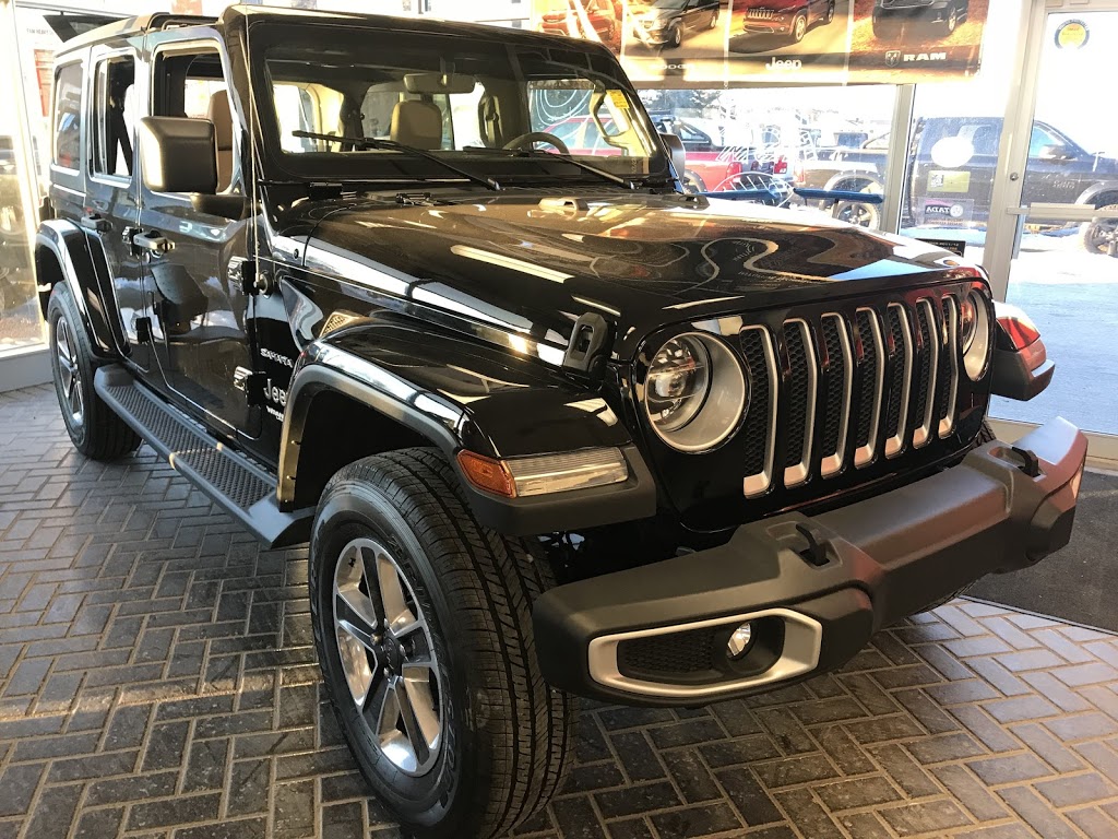Renfrew Chrysler Ontario | 376 OBrien Rd, Renfrew, ON K7V 3Z2, Canada | Phone: (888) 669-3319