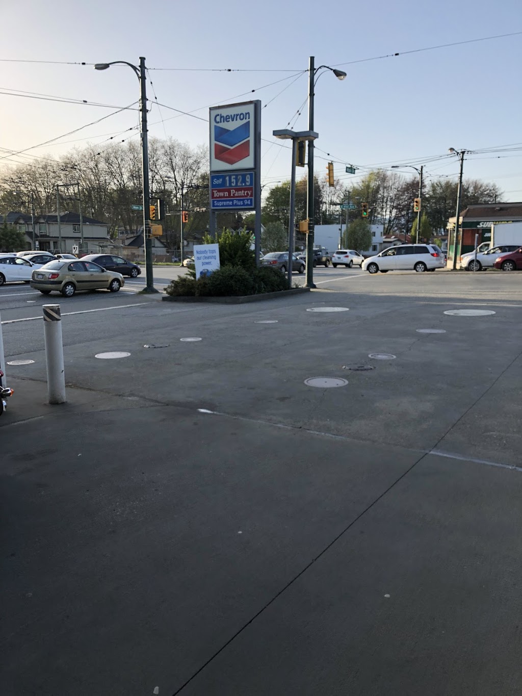 Chevron | 5736 Main St, Vancouver, BC V5W 2S8, Canada | Phone: (604) 321-7140