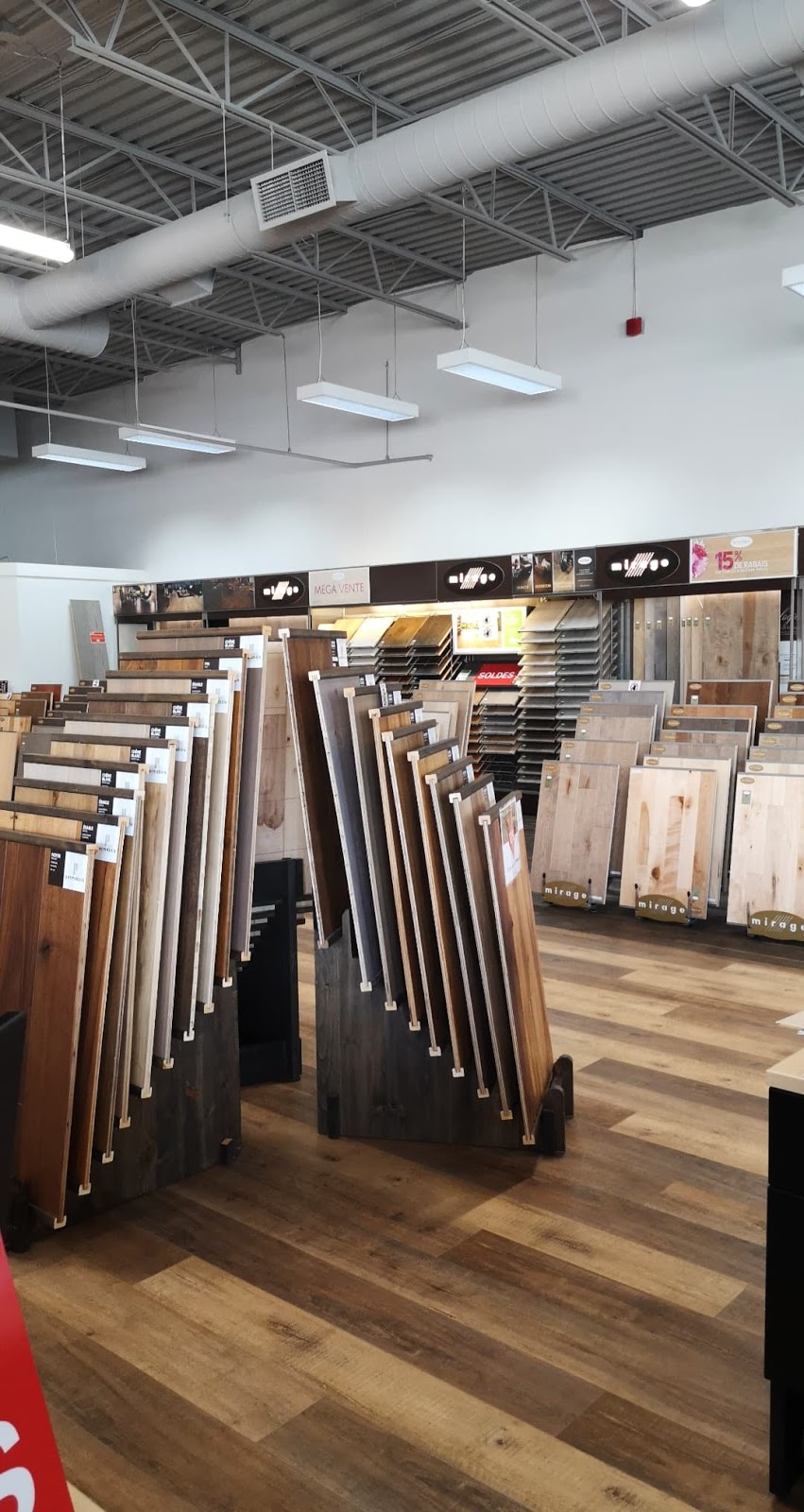 Plancher Bois Franc 2000 | 2335 Bd Wilfrid-Hamel, Québec, QC G1P 2H8, Canada | Phone: (418) 871-2000