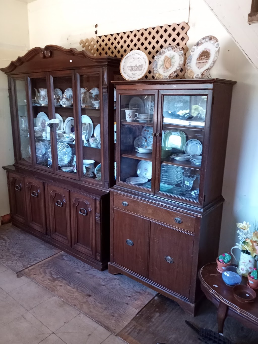 UKRAINIAN SANCTUARY THRIFT AND YARDSALE | 22668 Hwy 41, Denbigh, ON K0H 1L0, Canada | Phone: (613) 333-2221