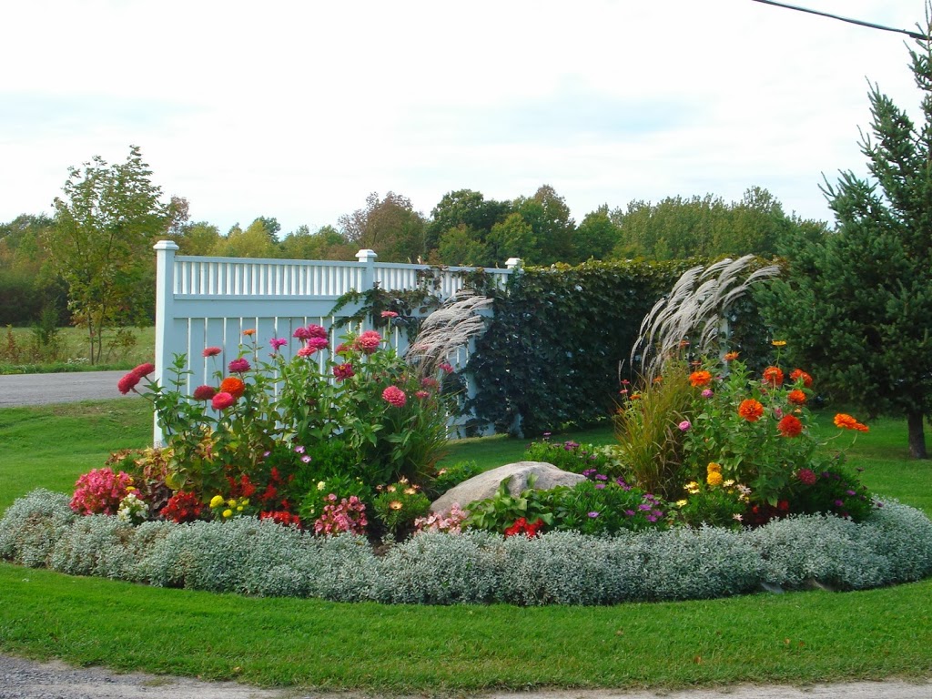 Colasantes R V Park & Marina | 97 Carter Rd, Carrying Place, ON K0K 1L0, Canada | Phone: (613) 475-4561