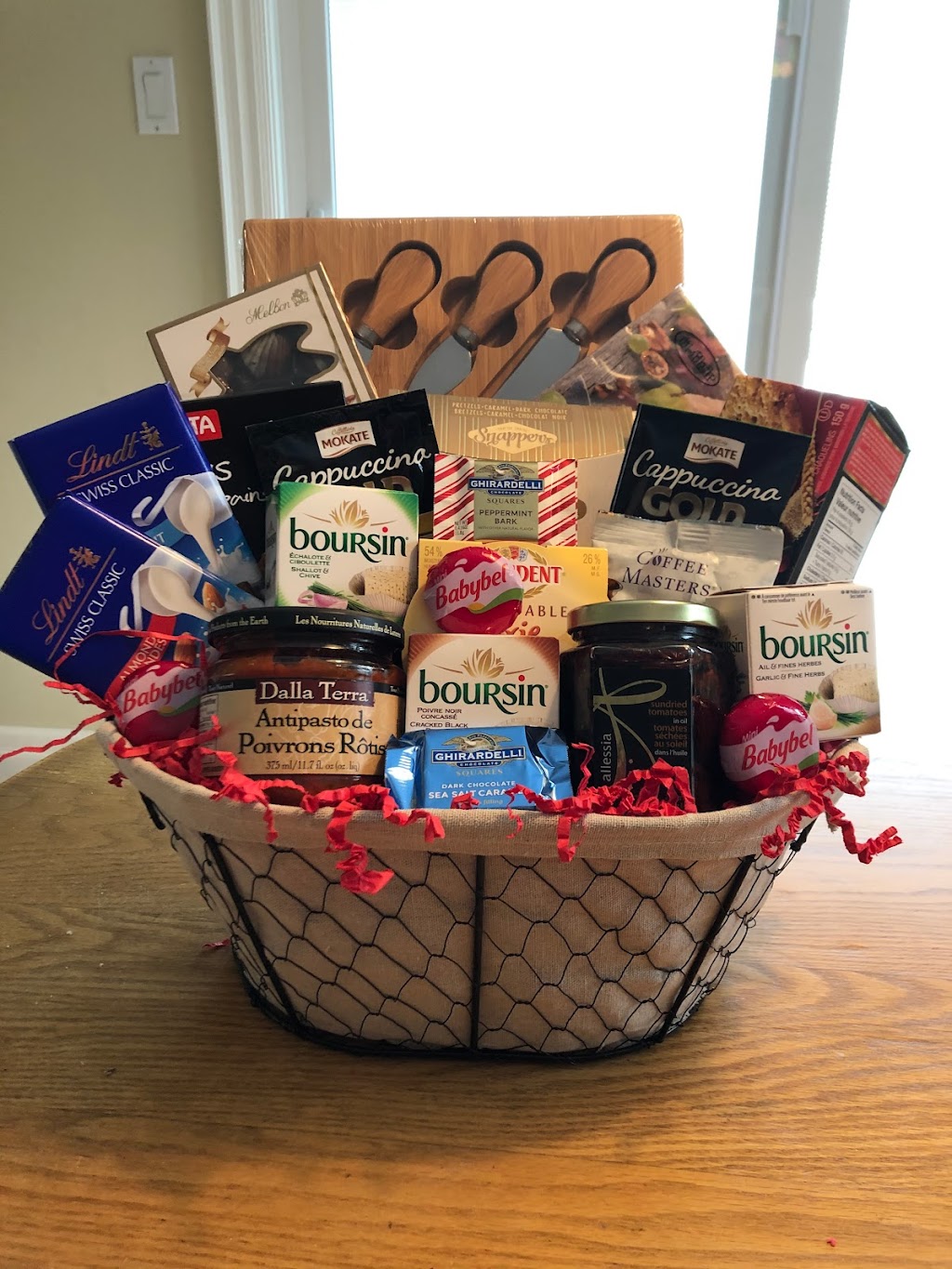 A Perfect Gift Basket | 25 Pine St, Uxbridge, ON L9P 1B4, Canada | Phone: (647) 567-5643