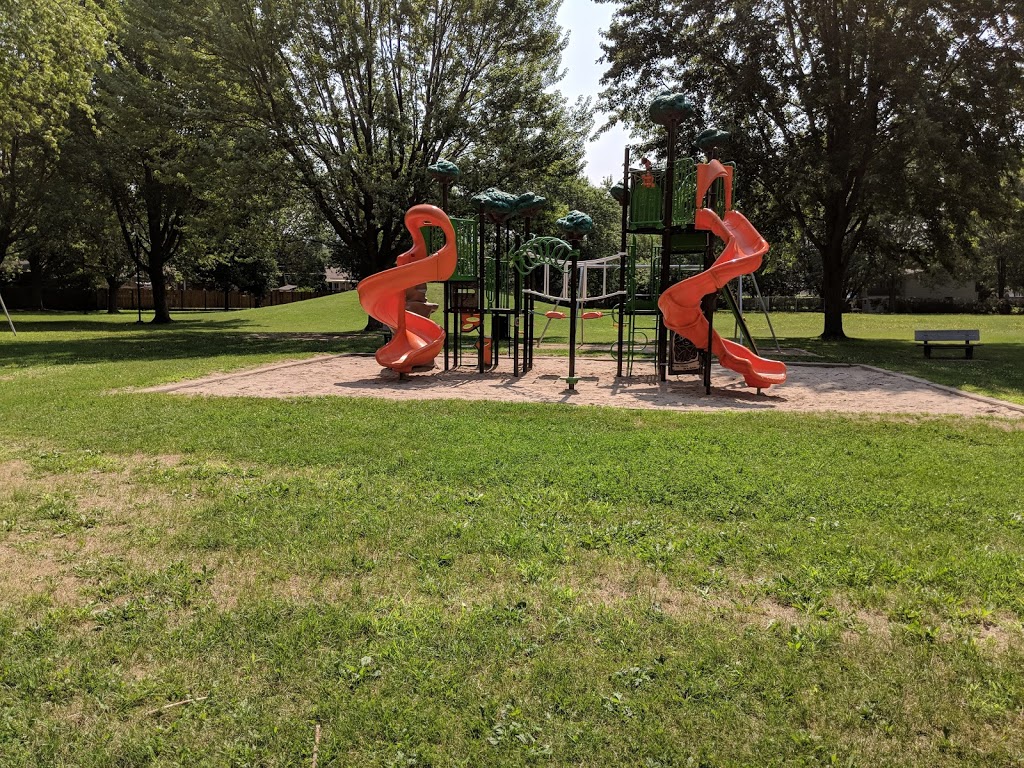 Parc Louis-Philippe-Brodeur | Rue Lechasseur, Beloeil, QC J3G 3T2, Canada | Phone: (450) 467-2835