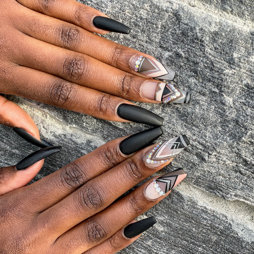 Q Nails and Spa Chappelle | 14123 28 Ave SW, Edmonton, AB T6W 0C3, Canada | Phone: (780) 752-8900