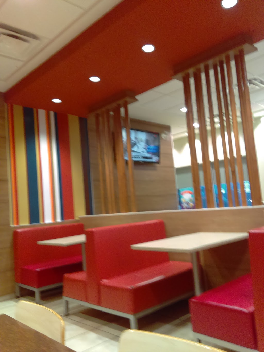 McDonalds | 882 Boulevard Maloney E, Gatineau, QC J8P 1H5, Canada | Phone: (819) 643-9711