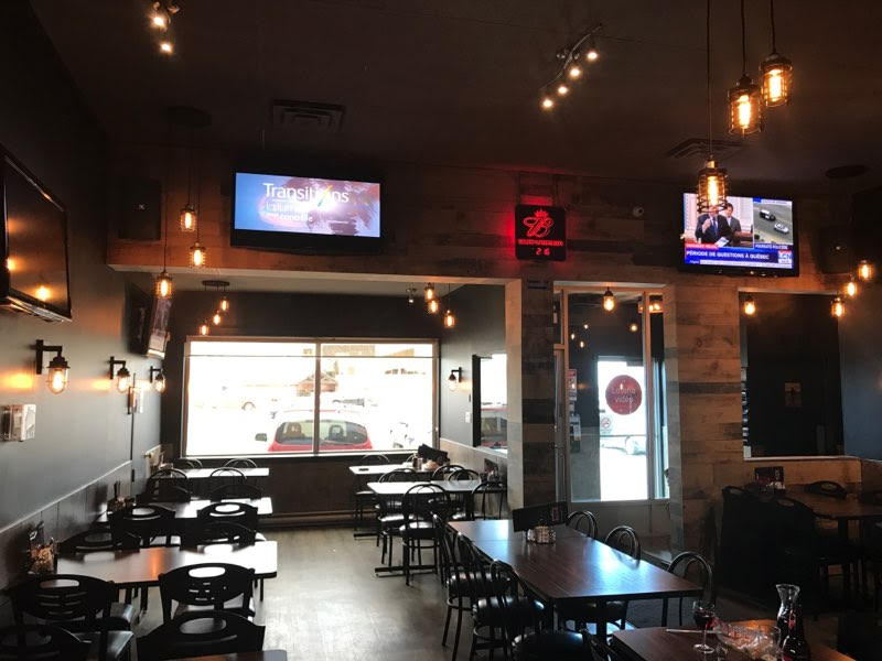 Pub Resto Broue | 387 Boulevard Armand-Paris, Québec, QC G1C 7T2, Canada | Phone: (418) 661-1202