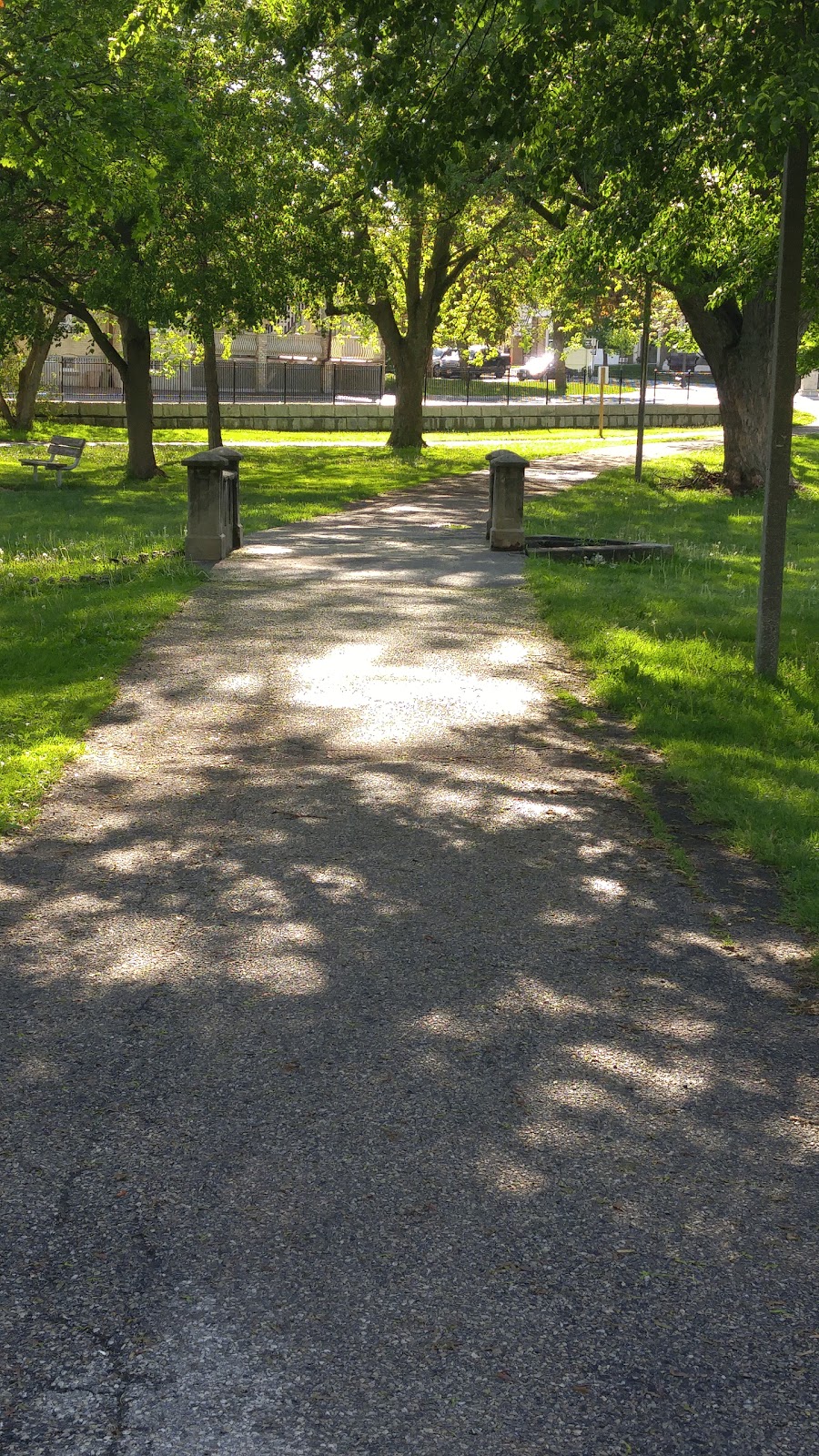 Forbes Park - Cambridge Spray Pad | 16 Kribs St, Cambridge, ON N3C 2N2, Canada | Phone: (519) 740-4681