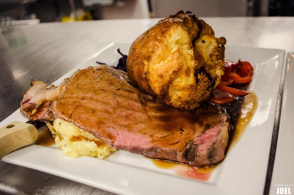 Fairways Bistro & Catering | 2440 York Ave, Armstrong, BC V0E 1B0, Canada | Phone: (250) 546-9700