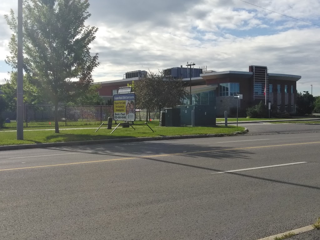 Steve MacLean Public School | 4175 Spratt Rd, Gloucester, ON K1V 1T6, Canada | Phone: (613) 822-0341
